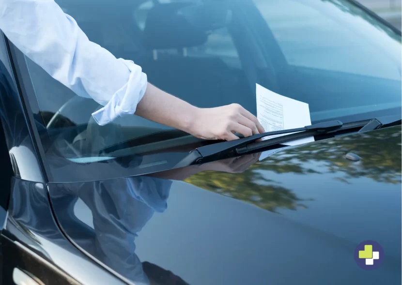 10 hábitos ao dirigir que podem te render multas